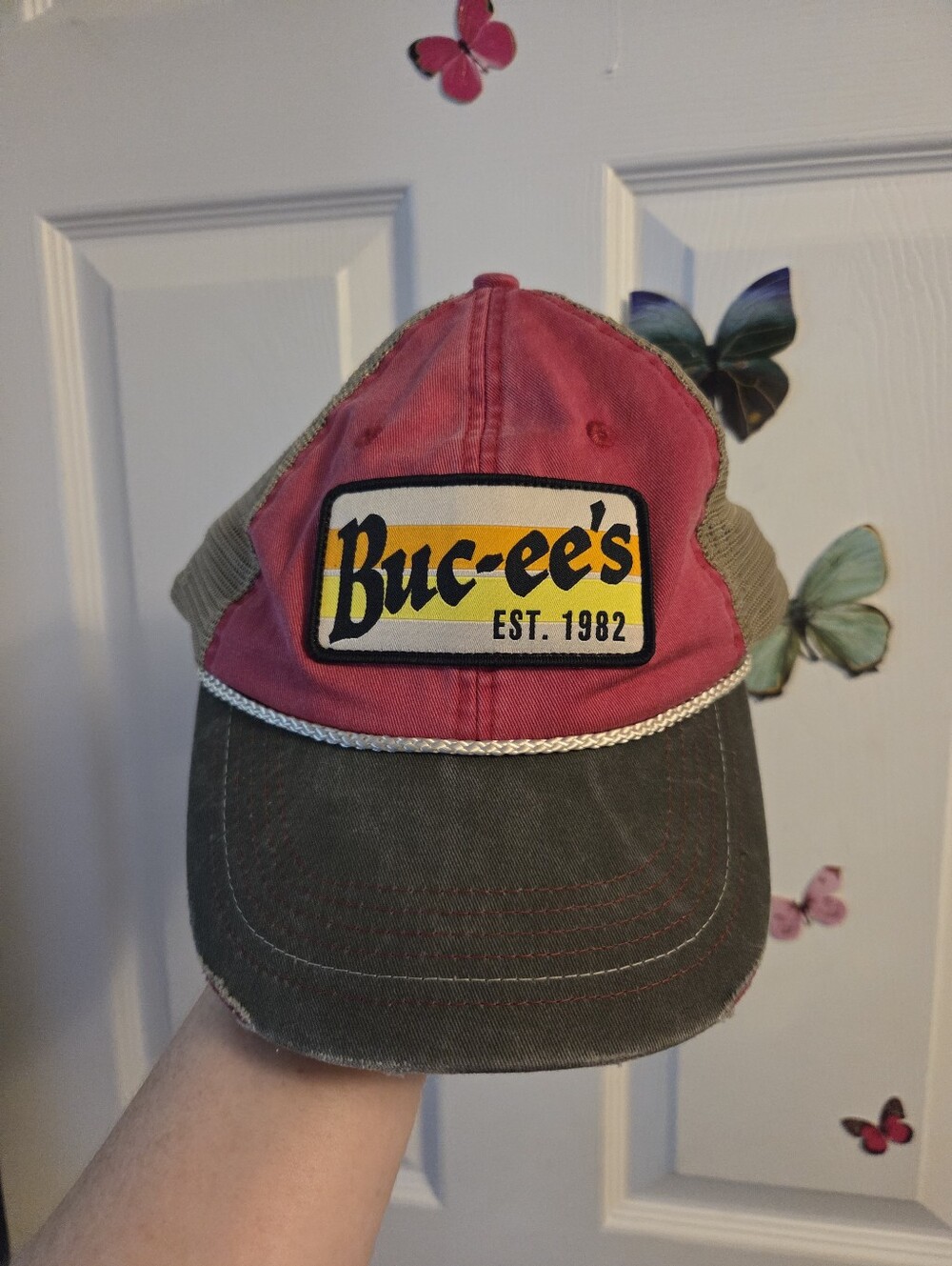 Buc-ees ladies Hat Raspberry /tan snapback hat